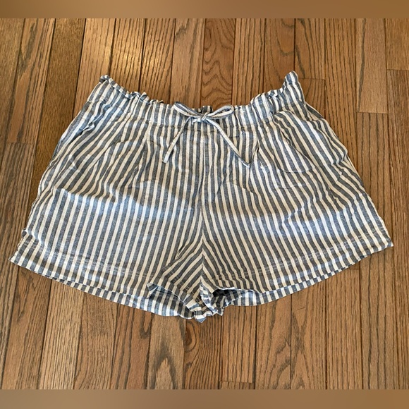 Uniqlo Pants - Uniqlo Blue and White Striped Shorts